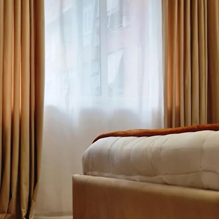 Zaimeen In Bllok Area * Tirana