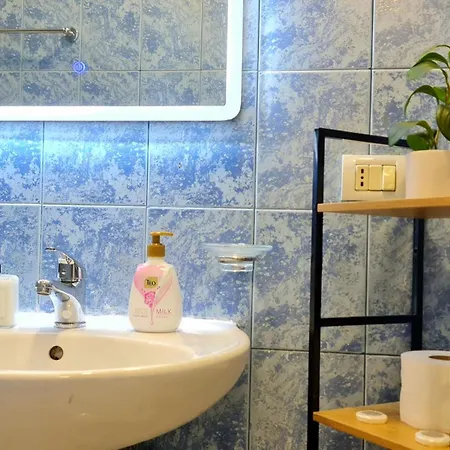 Zaimeen In Bllok Area Daire