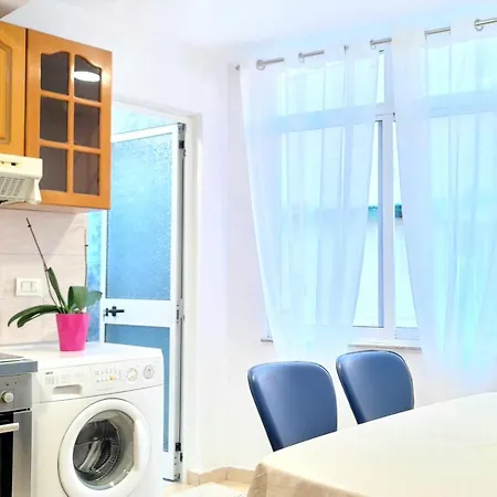 Zaimeen In Bllok Area Apartment *