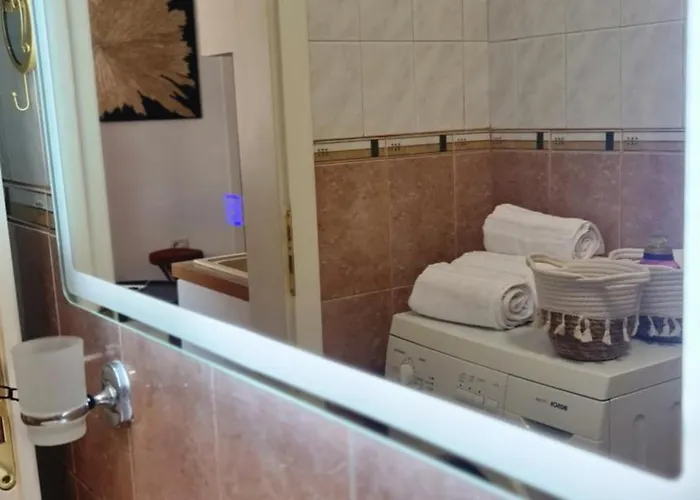 Zaimeen In Bllok Area *