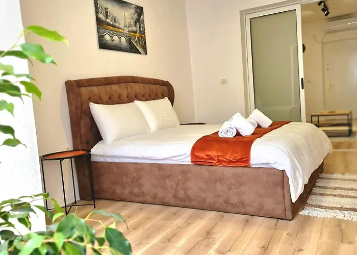 Apartament Zaimeen In Bllok Area *