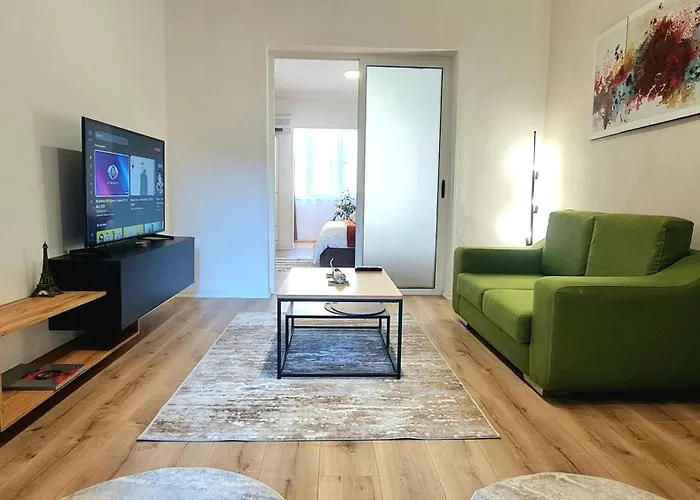 Apartman Zaimeen In Bllok Area Tirana